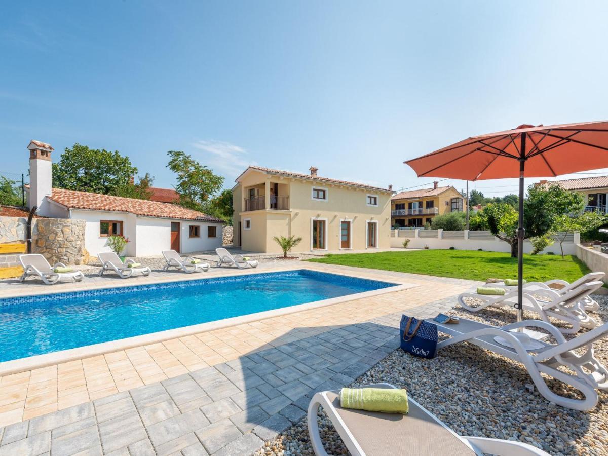 Tranquil Holiday Home In Labin With Private Swimming Pool Habitación foto
